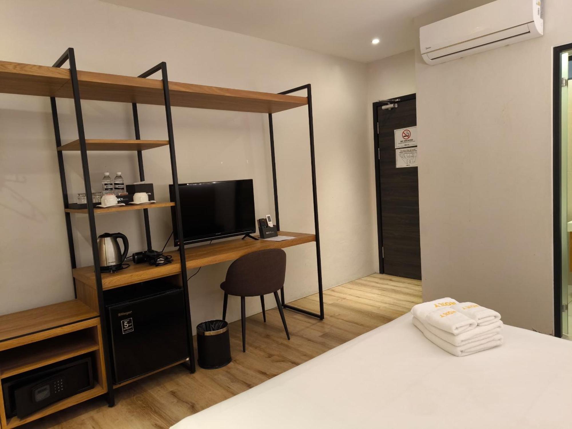 Roxy Hotel Padungan Kuching Bagian luar foto