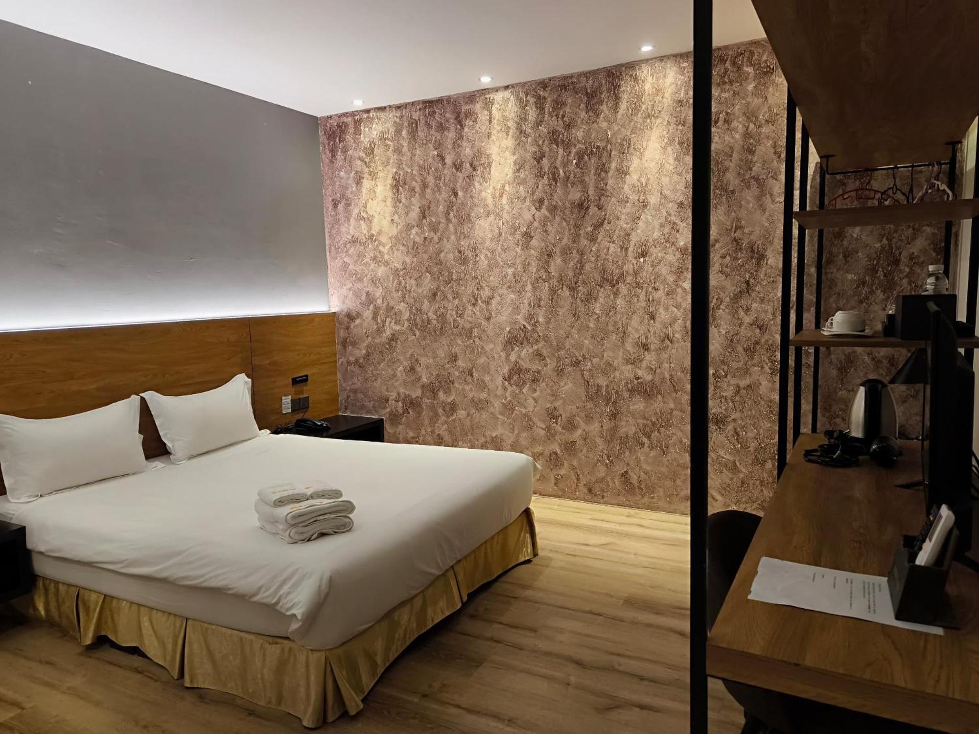 Roxy Hotel Padungan Kuching Bagian luar foto
