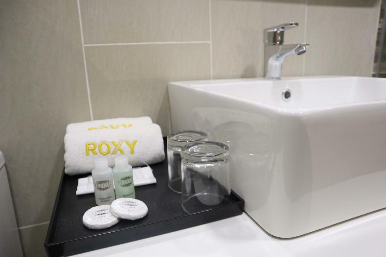 Roxy Hotel Padungan Kuching Bagian luar foto