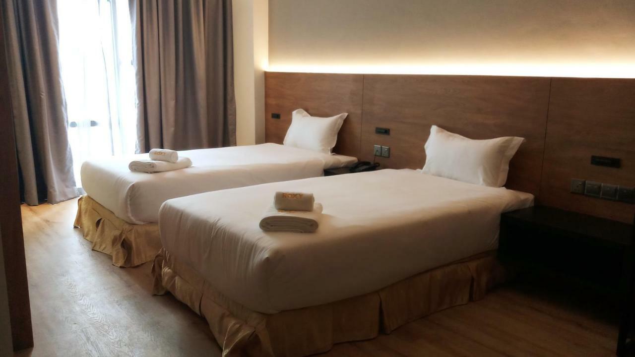 Roxy Hotel Padungan Kuching Bagian luar foto